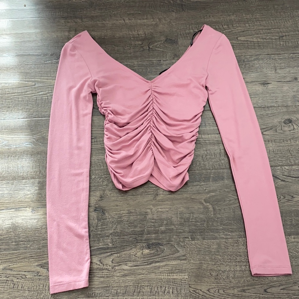 Forever 21 ruched cropped long sleeve top